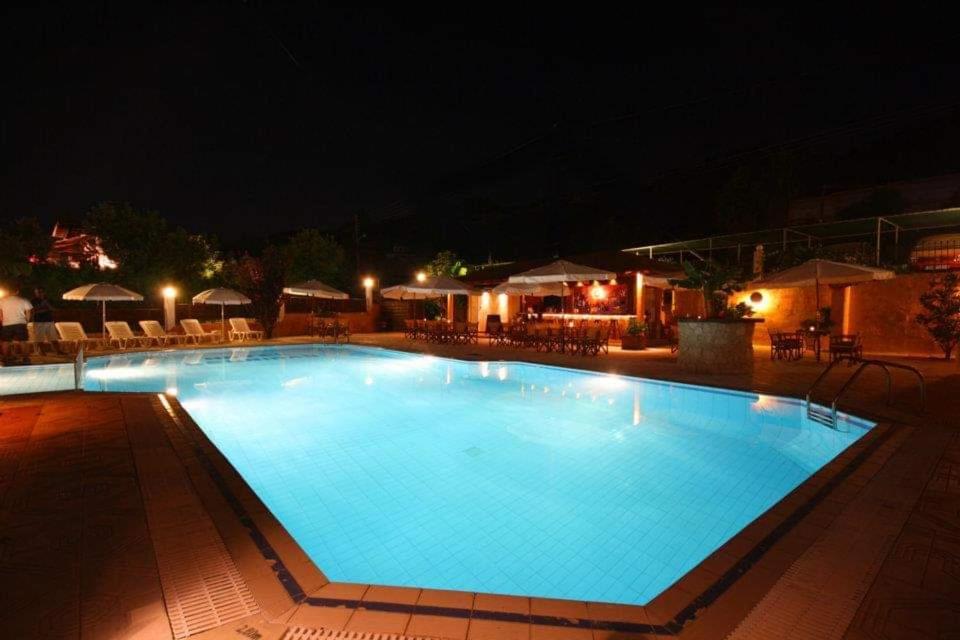 Amalthea Aparthotel โมลากาลีวา ภายนอก รูปภาพ